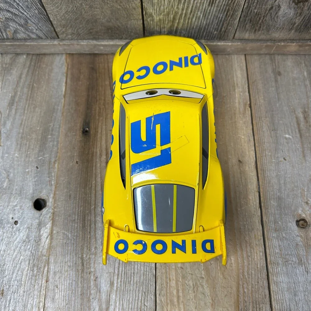 Disney Pixar Cars Cruz Ramirez Dinoco 51 Jada Toys 1/24 Scale Die-Cast Yellow